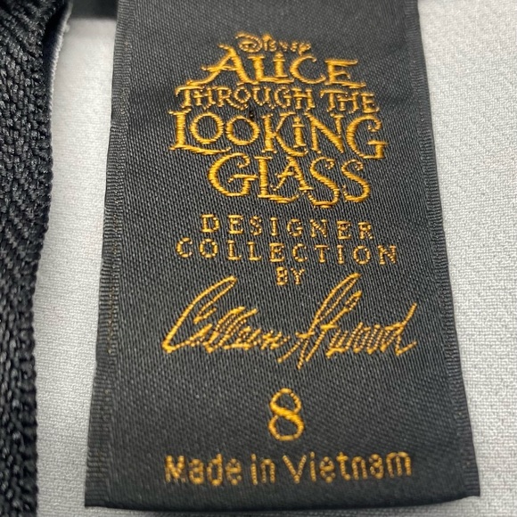 Disney Alice Through The Looking Glass Black Skirt W 8 Back Zip Pockets CATS - Picture 3 of 14